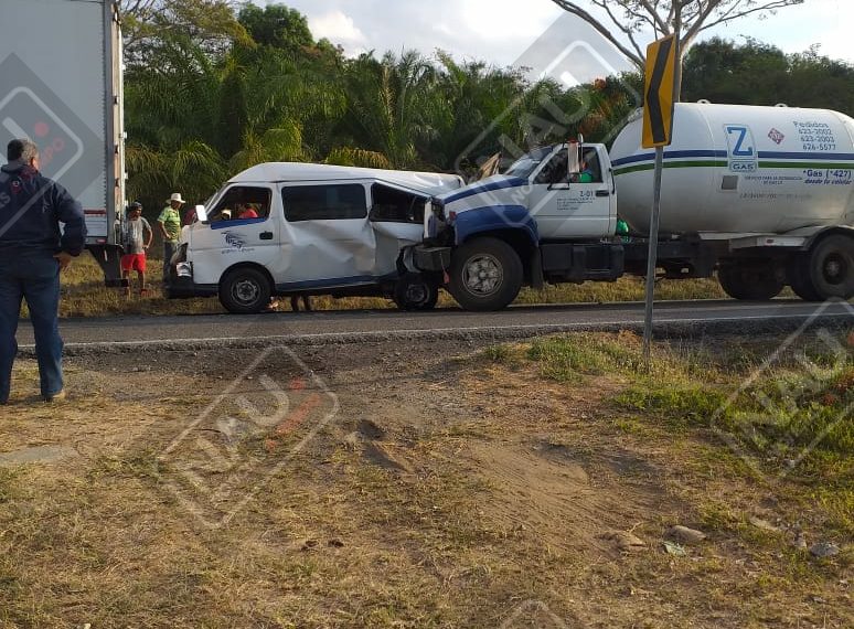 Tres heridos deja accidente en Mapastepec