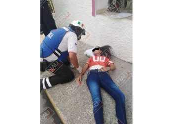 Atiende SAE joven mujer que convulsionó