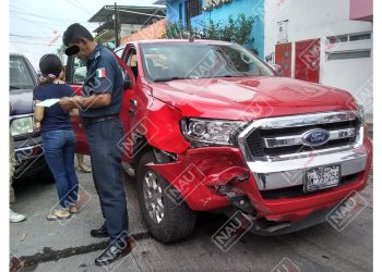 Muere joven tras ser impactada por una camioneta