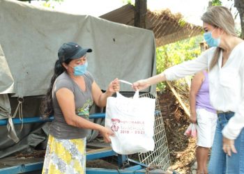 Alcaldesa Rosa Irene Urbina Inicia Entrega De Productos De La Canasta Básica A Familias Vulnerables