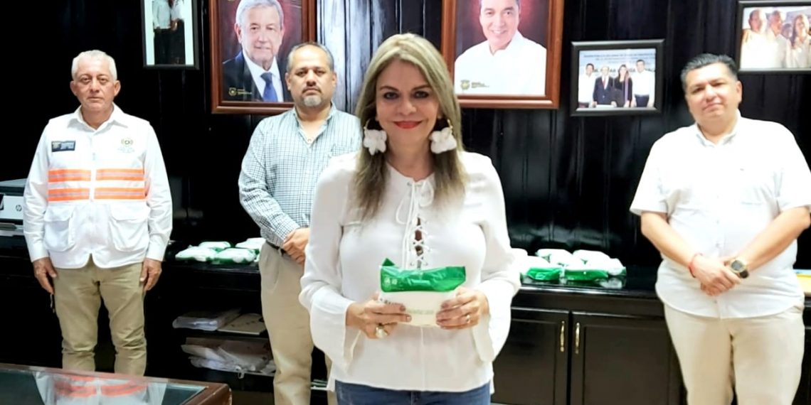 RECIBE PRESIDENTA ROSY URBINA DONACIÓN DE 250 CUBREBOCAS N95 QUE SERÁN DESTINADOS A CLÍNICA COVID