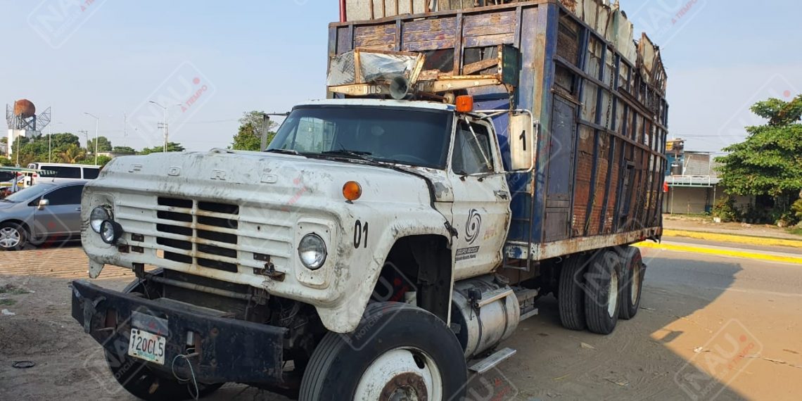 Detienen a un señor con chatarra