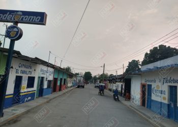 Policías realizan operativo para evitar cantinas abiertas en Mapastepec por COVID 19