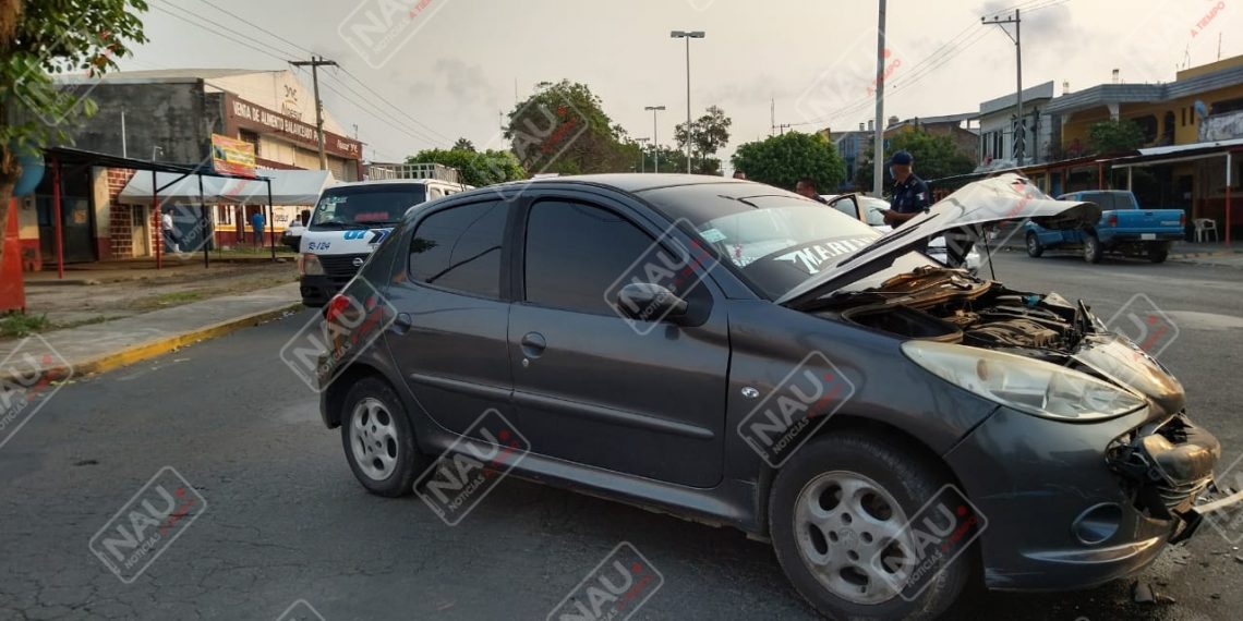 Dijeron tener la luz verde del semáforo y terminaron ocasionando accidente