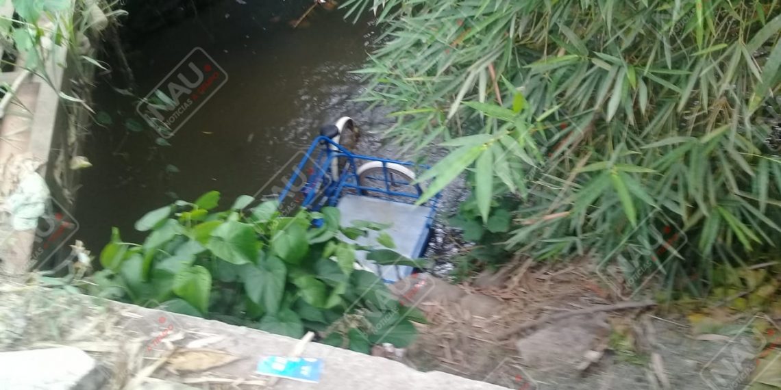 Tres Menores cayeron de un puente cuando viajaban en un triciclo de carga