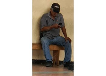 160 cajas de licor de caña fueron aseguradas por la PF en la costera