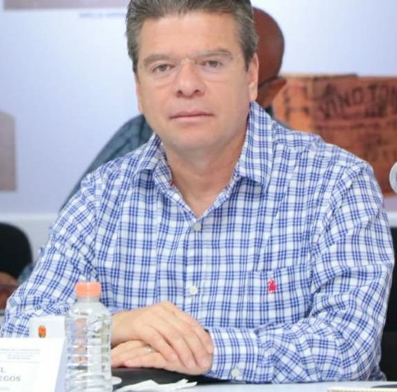 Se exhorta a docentes a levantar plantón para proteger su salud ante contingencia por COVID-19