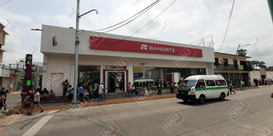 Hackers vacían cuentas de bancos