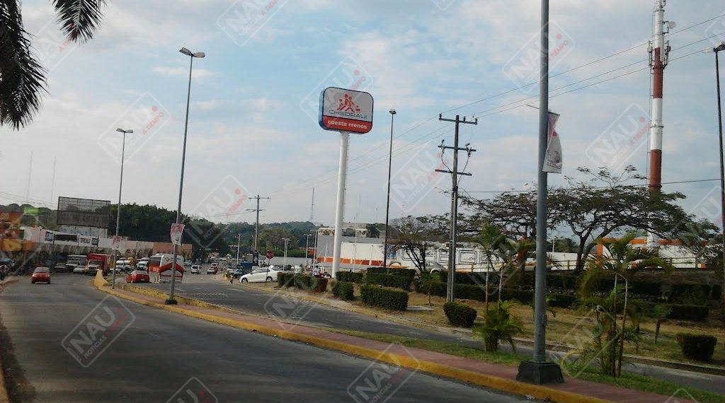 Más de 5 mil pesos se robaron de un carro