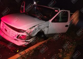 Camioneta chocó y fue abandonada