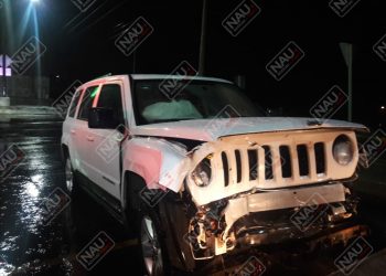 Conductor se dio a la fuga tras ocasionar accidente; dos lesionados