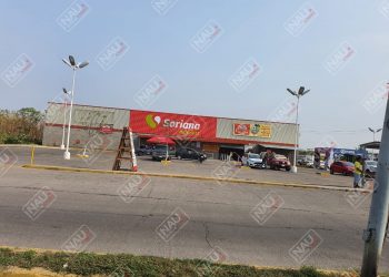 Empleado de Soriana rompió cristales e intentó sacar 94 mil pesos