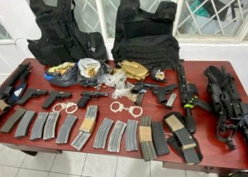 Obtiene FGR vinculación a proceso en contra de cuatro personas por portación de arma de fuego