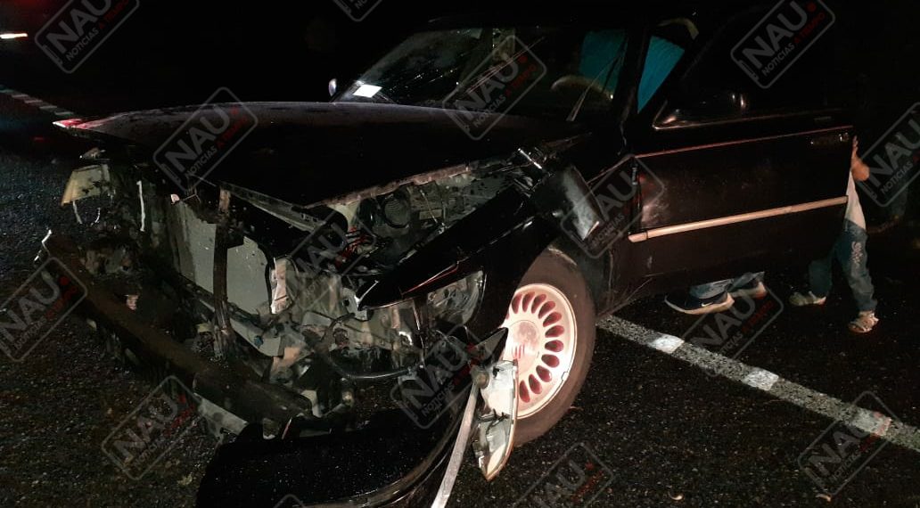 Conductor de un vehículo se estrelló contra un muro de contención en Mapastepec