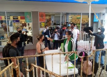 Intalan seis filtros sanitarios de control para abrir negocios del primer cuadro de Tapachula