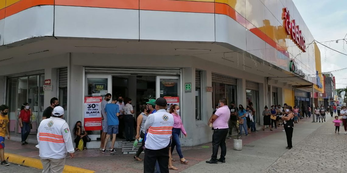 GOBIERNO DE TAPACHULA PIDEN A COMERCIOS Y BANCOS CUMPLIR CON LA SANA DISTANCIA