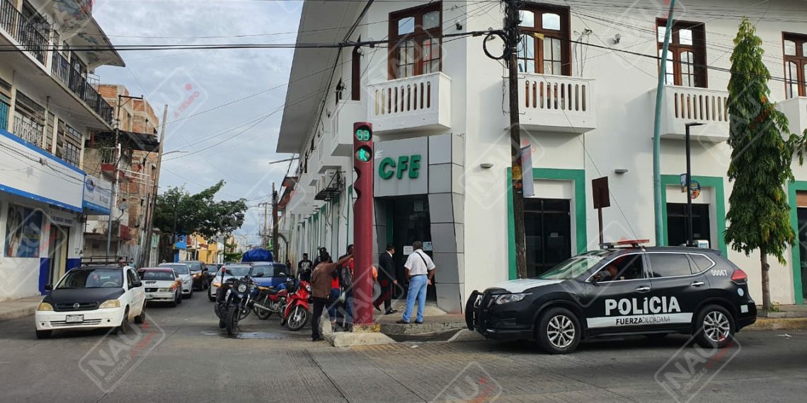 Cinco delincuentes asaltan oficinas de CFE