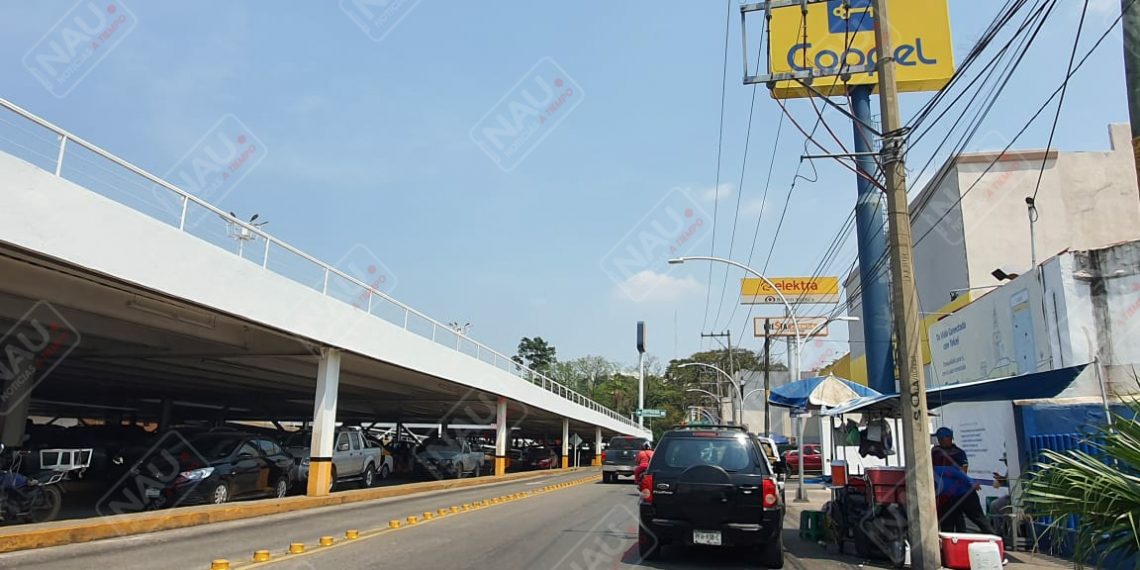 En 40 minutos le robaron su camioneta