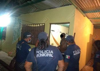 Detienen a salvadoreño que intentaba matar con un machete a su esposa e hija