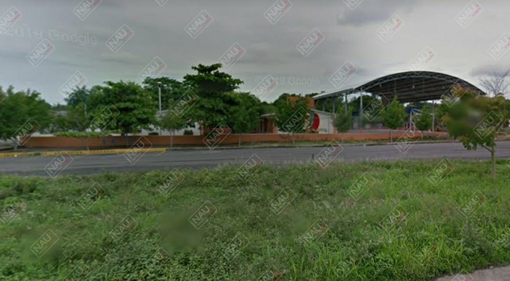 Roban taxi y lo abandonan en el Fraccionamiento Cafetales