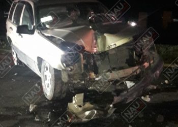 Derribó un poste de alumbrado publico