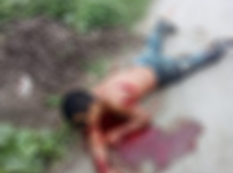 Le dieron 6 machetazos y aún vive