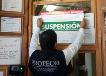 Escuelas privadas explotan a padres de familia