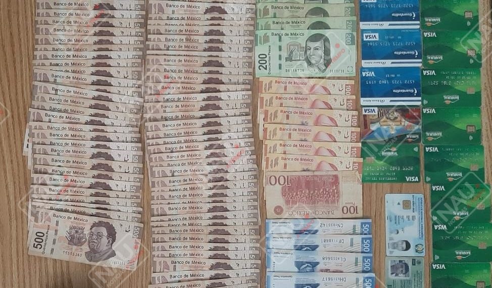 Llevaba más de 29 mil pesos y 18 tarjetas Visa de Guatemala