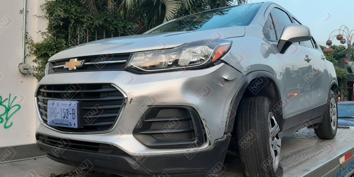 Vehículo se dio a la fuga tras chocar contra una camioneta