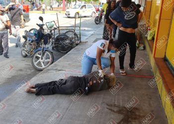 Atiende PC a indigente, pero no son llevados al hospital porque no los reciben