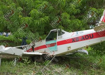 Avioneta se desploma en la autopista donde salía para fumigar