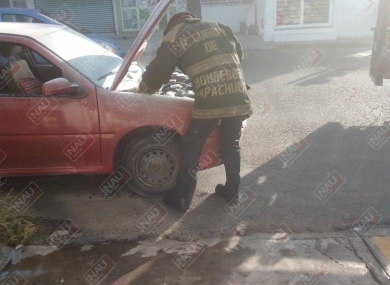 Se incendia vehículo en el centro de Tapachula