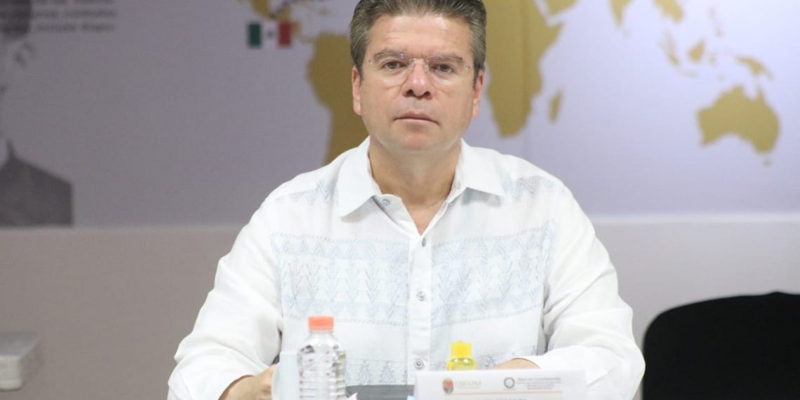 Gobierno del Estado y normalistas acuerdan examen presencial en línea