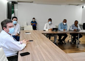 Mantiene Brito comunicación con socios del Conejobús