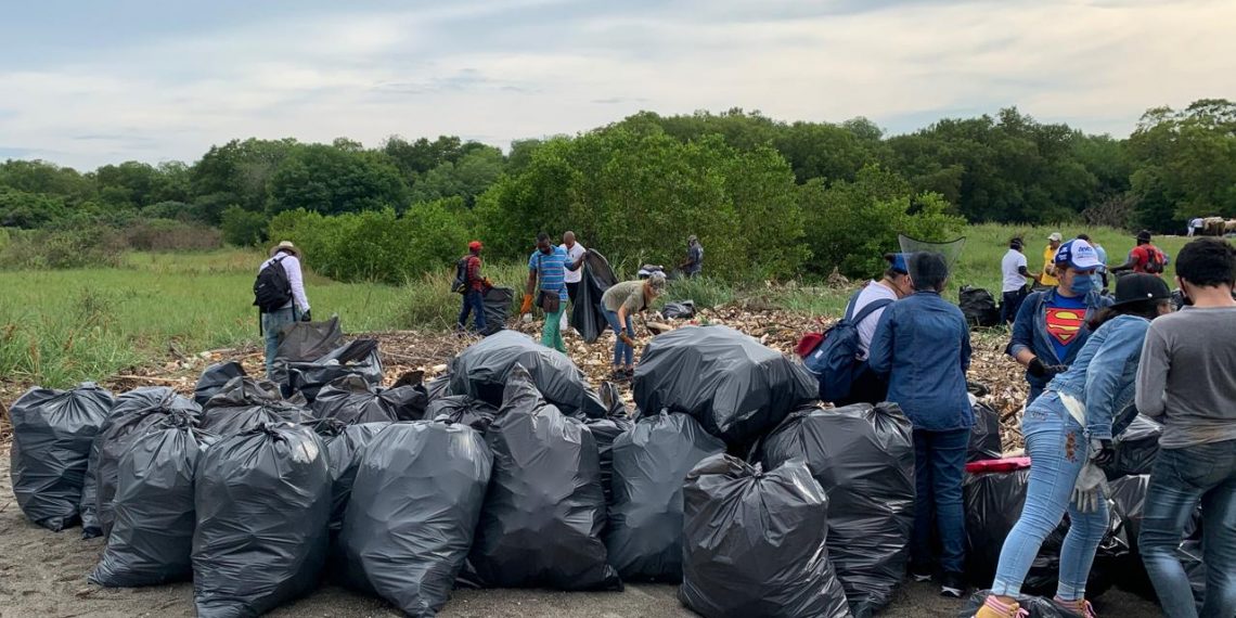 AYUNTAMIENTO INICIA BRIGADA DE LIMPIEZA DE PLAYAS TAPACHULA LIMPIA