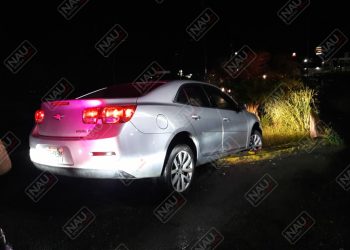 Abandonan vehículo en el libramiento