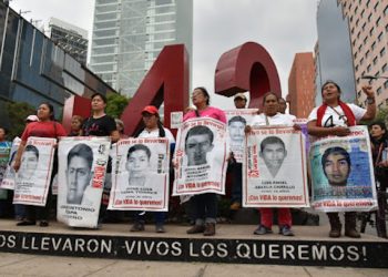 Ayotzinapa, ¿soga al cuello?