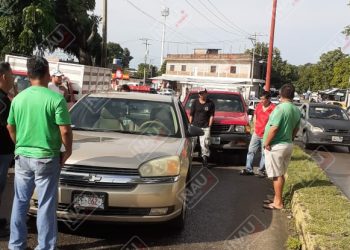 Chocó por alcance y pagó los daños