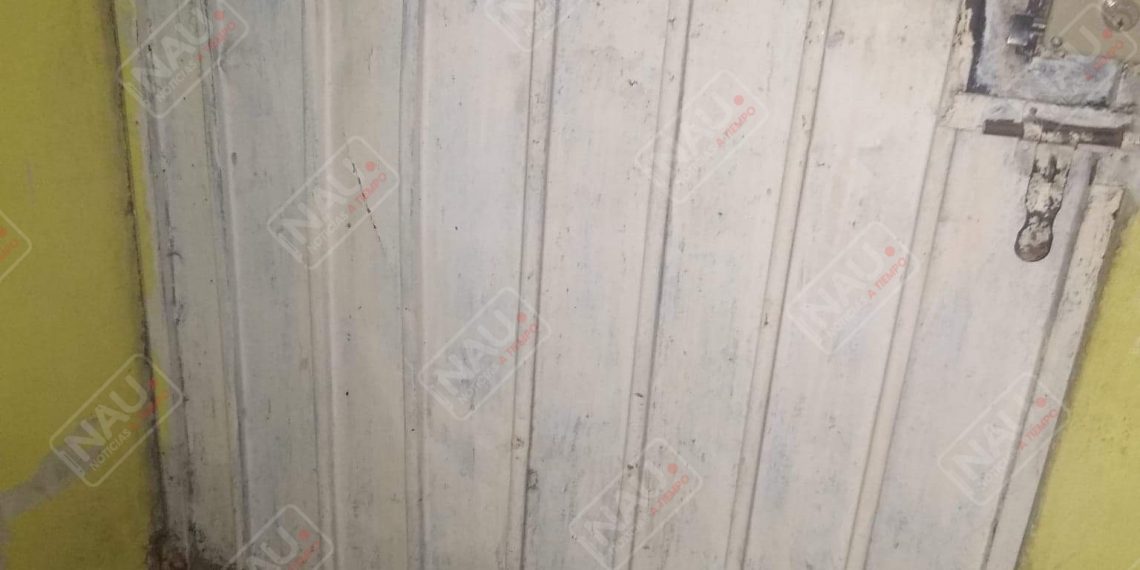 Presuntos abogados causan destrozos a una vivienda