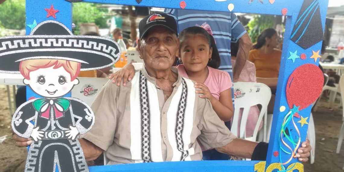 Celebran 100 Años De Vida Del “Tio Rey”