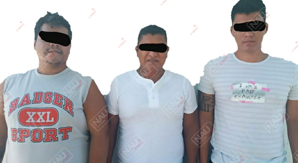 Detienen a tres personas con 4 mil dólares