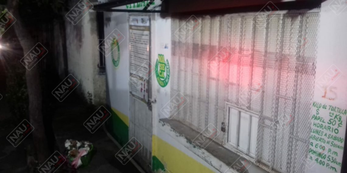 Se incendia un cuarto a un costado de una tortillería