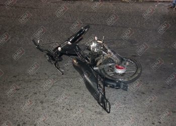 Pareja derrapó en su motocicleta y resultaron con lesiones