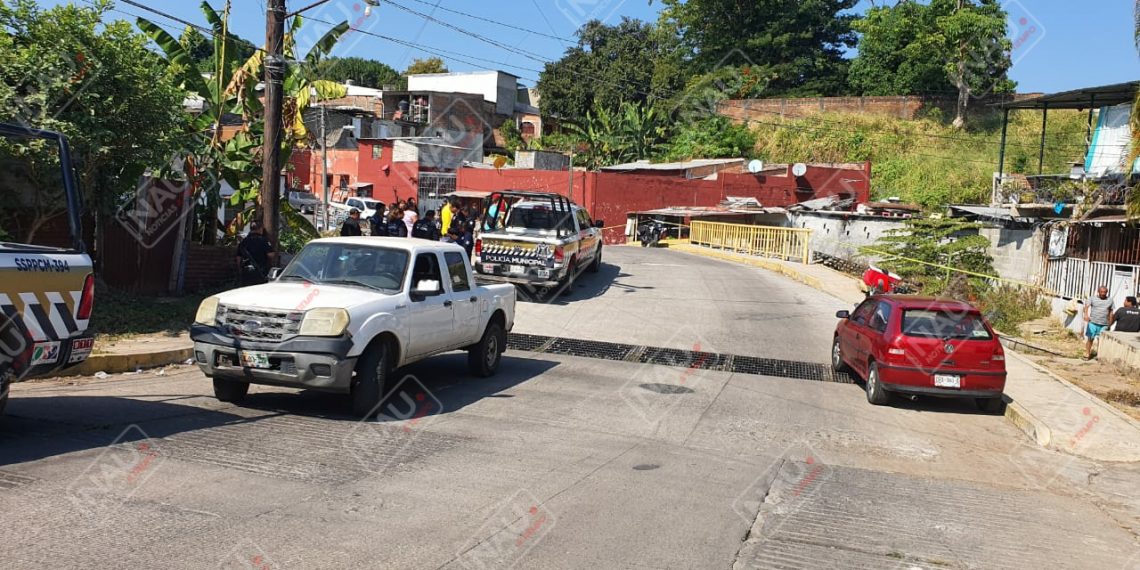 Roban vehículo y circula con placas sobre puestas