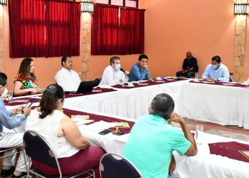 Reciben colonos de Palenque atención directa de Ismael Brito