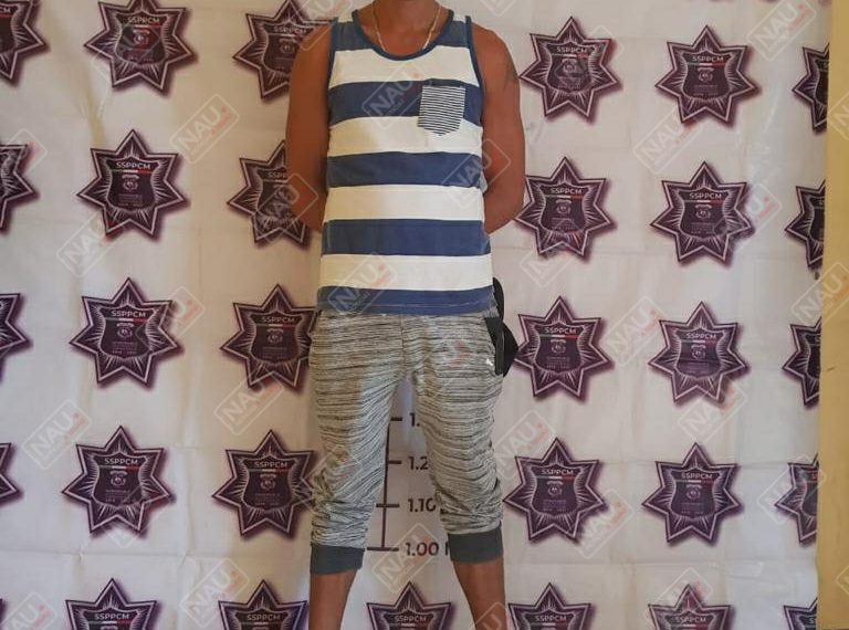 Detienen a dos cubanos con dosis de marihuana