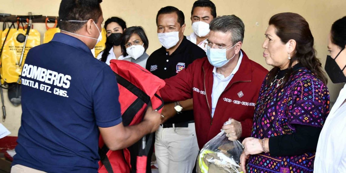 Reconocemos y fortalecemos el trabajo de las y los bomberos: Brito