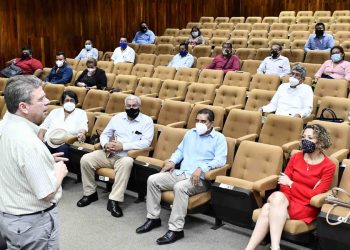 Pide Brito dignificar el trabajo de oficiales del Registro Civil