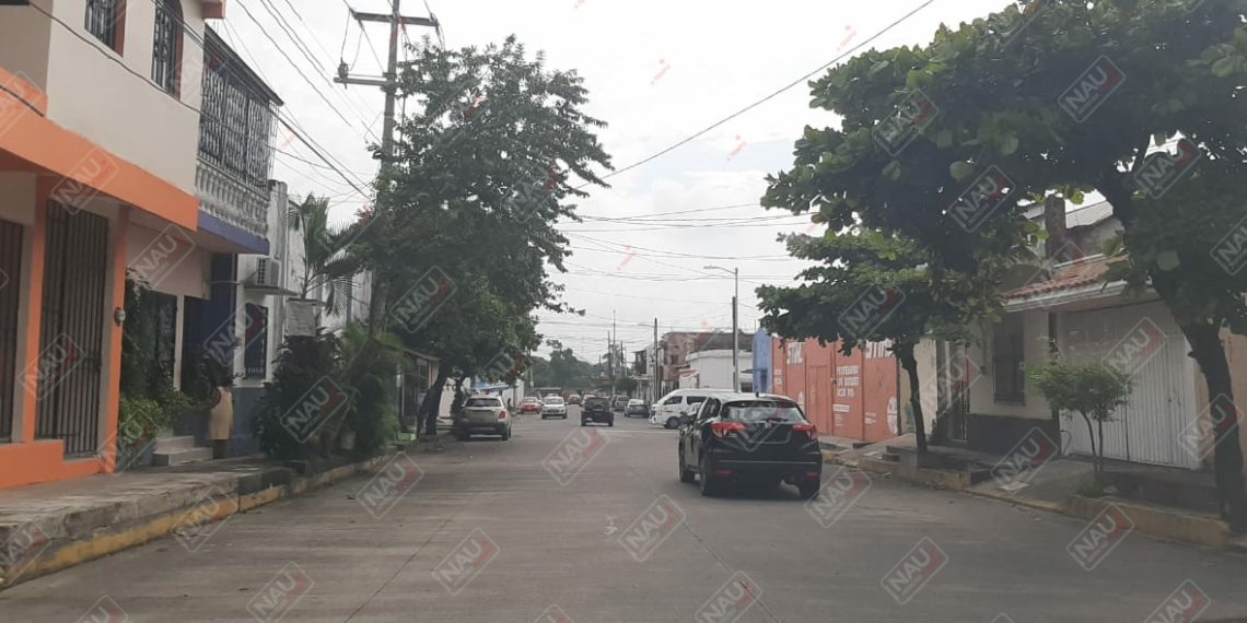 Roban vehículo Mazda