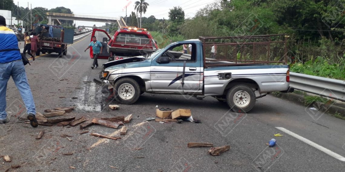 Volcó en la carretera A Tuxtla Chico